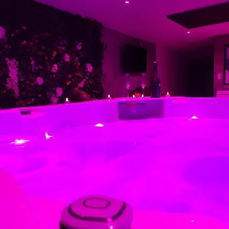 מלון אהבה Horizon *